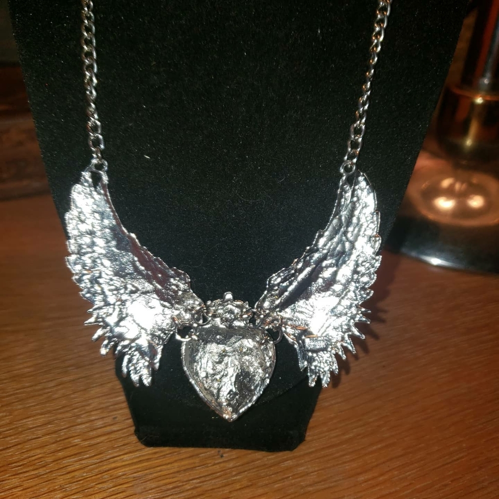 Angelwing necklace - Picture 2 of 3